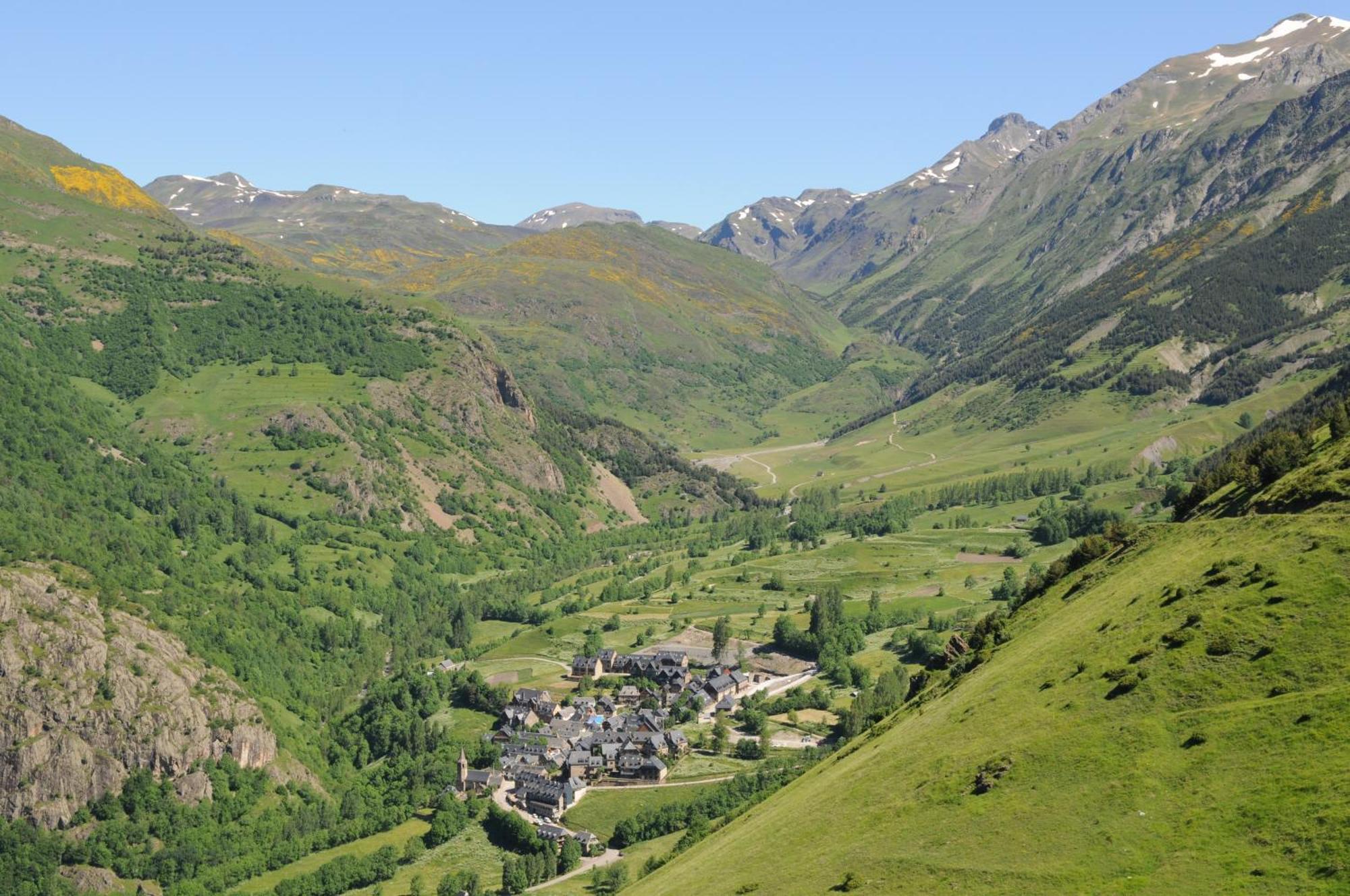 El Refugio De Aran Vielha Aparthotel Exteriér fotografie