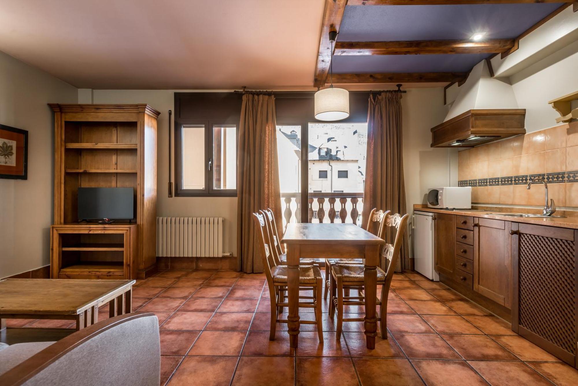El Refugio De Aran Vielha Aparthotel Pokoj fotografie